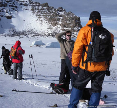 Grouping mountaineering on Kilimanjaro